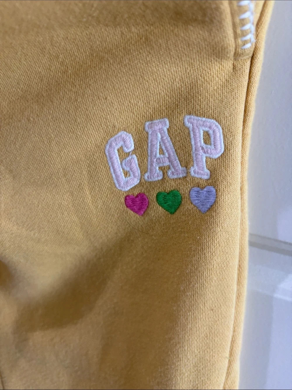 GAP Kids SzS (6-7) Yellow Fleece Joggers with Pink Drawcord